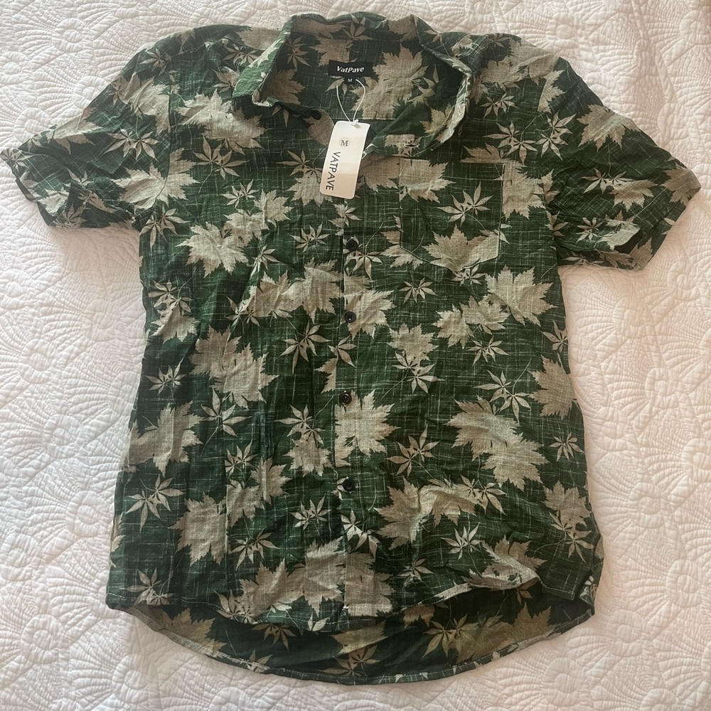 VatPave Men's Green Leaf Print Casual Button Up Shirt